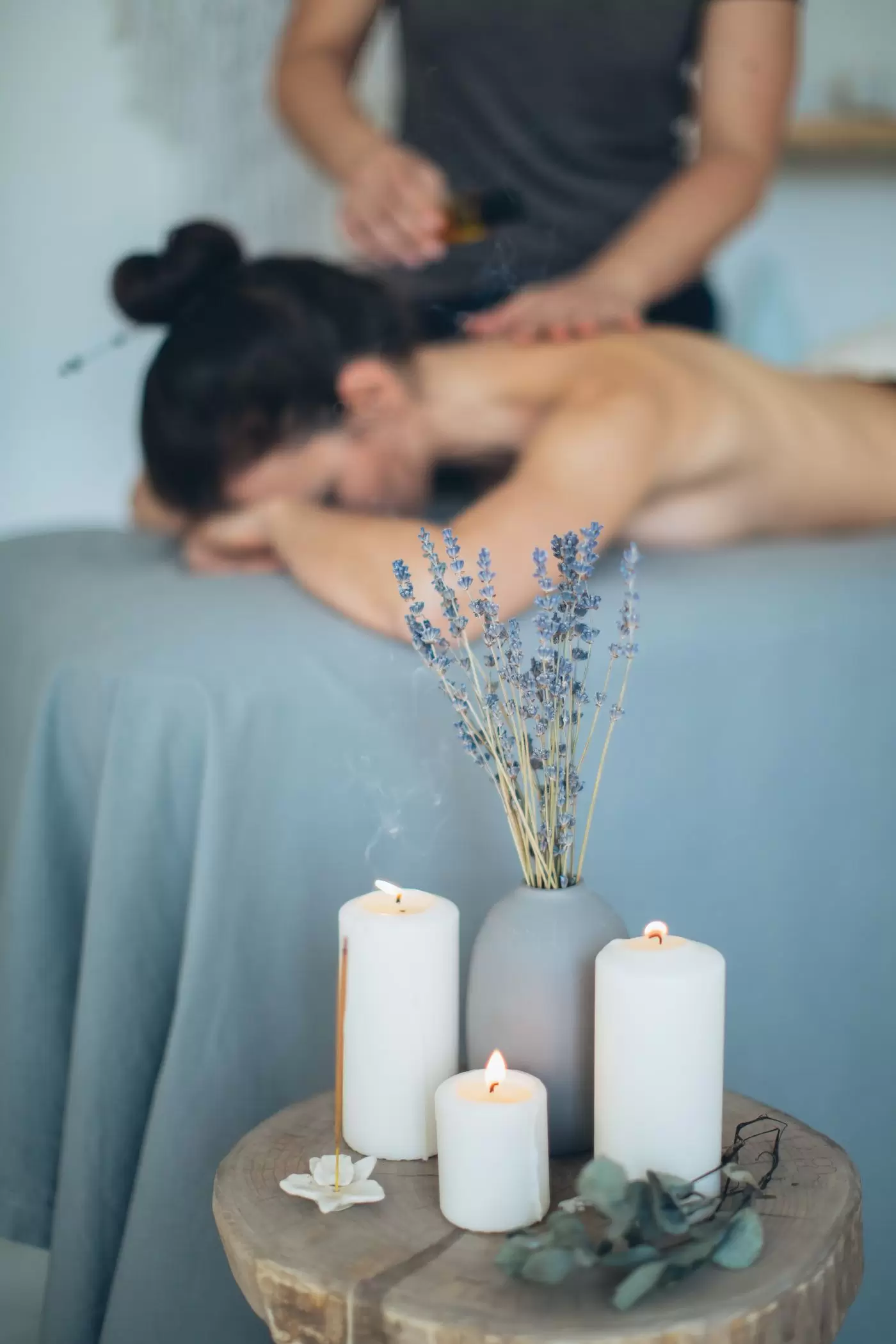 Lavender massage oil and candles at Shang Hai Spa Da Nang